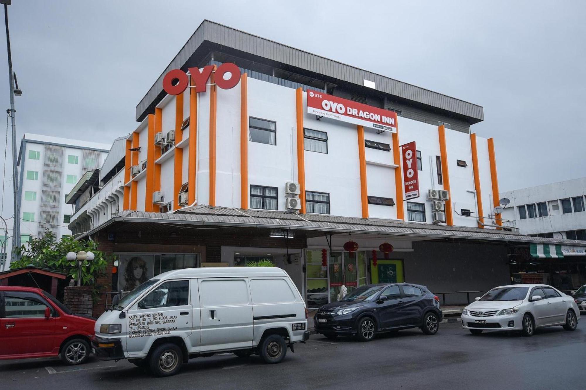 Super Oyo 976 Dragon Inn Miri Exterior photo